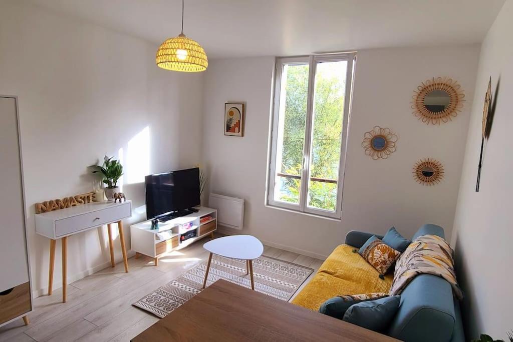 Studio Cosy Avec Vue Sur La Seine كونفلانز سانت أونورين المظهر الخارجي الصورة