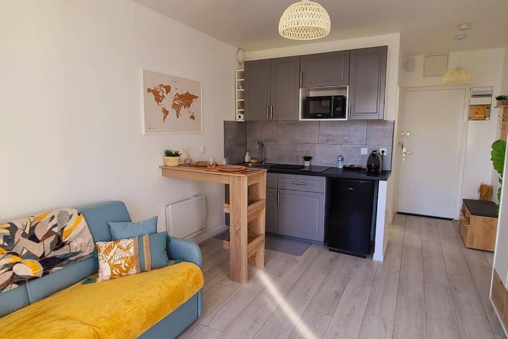 Studio Cosy Avec Vue Sur La Seine كونفلانز سانت أونورين المظهر الخارجي الصورة