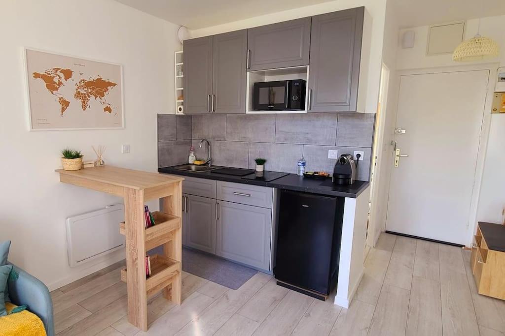 Studio Cosy Avec Vue Sur La Seine كونفلانز سانت أونورين المظهر الخارجي الصورة